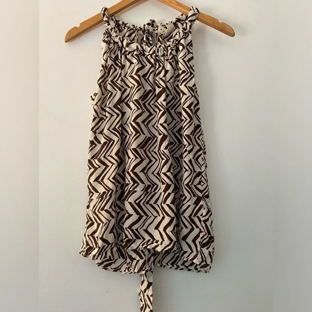 Marni by H&M stunning 100% silk halter style, peak of your back and tie closure. - Picture 2 of 10